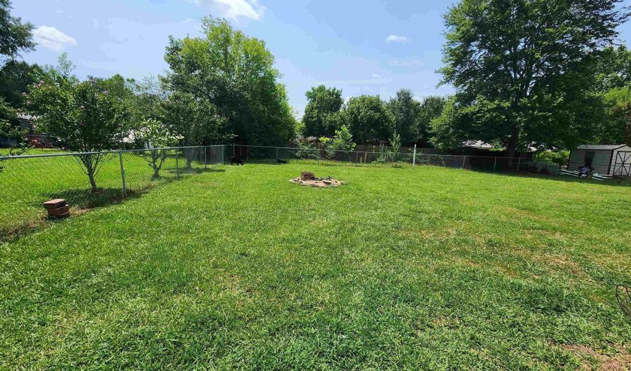 1104 Compton Ave, Albertville, AL 35950 - 3 Beds, 2 Bath