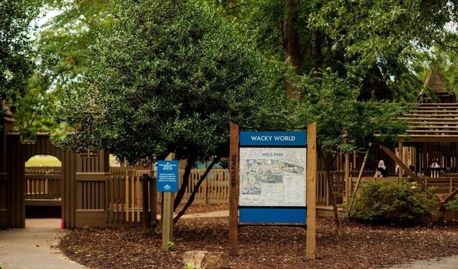 7110 Summit, Alpharetta, GA 30009 - 2 Beds, 3 Bath