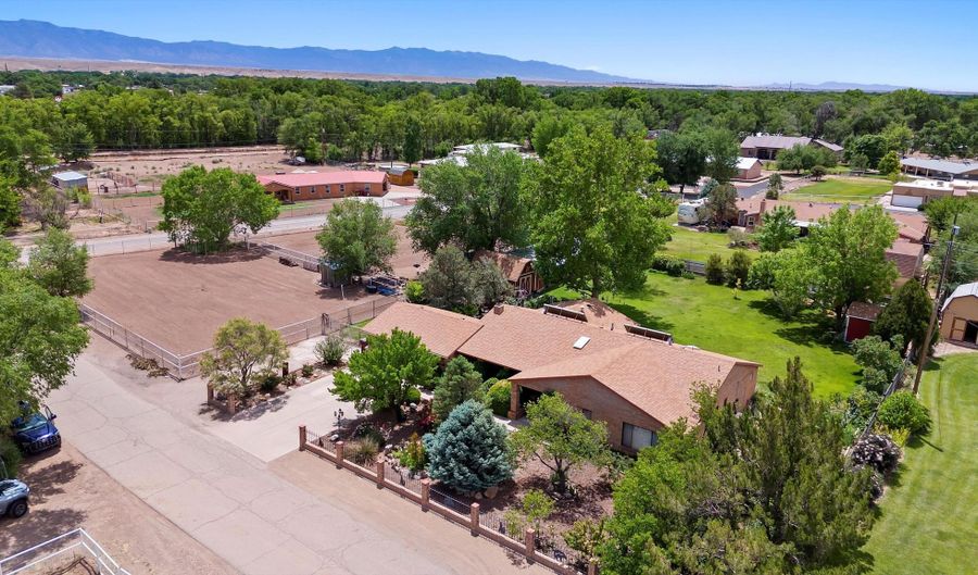 535 La Plata Dr, Bosque Farms, NM 87068 - 3 Beds, 3 Bath