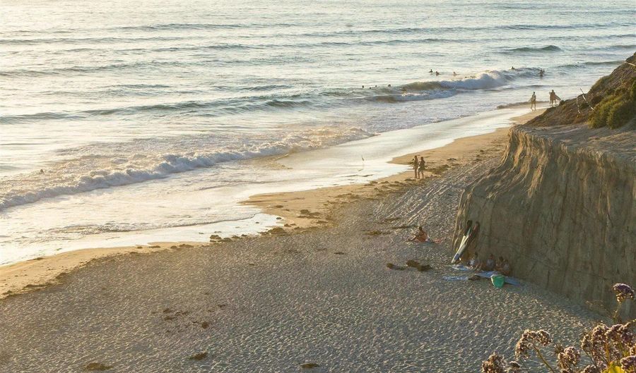 515 N Acacia Ave, Solana Beach, CA 92075 - 4 Beds, 5 Bath