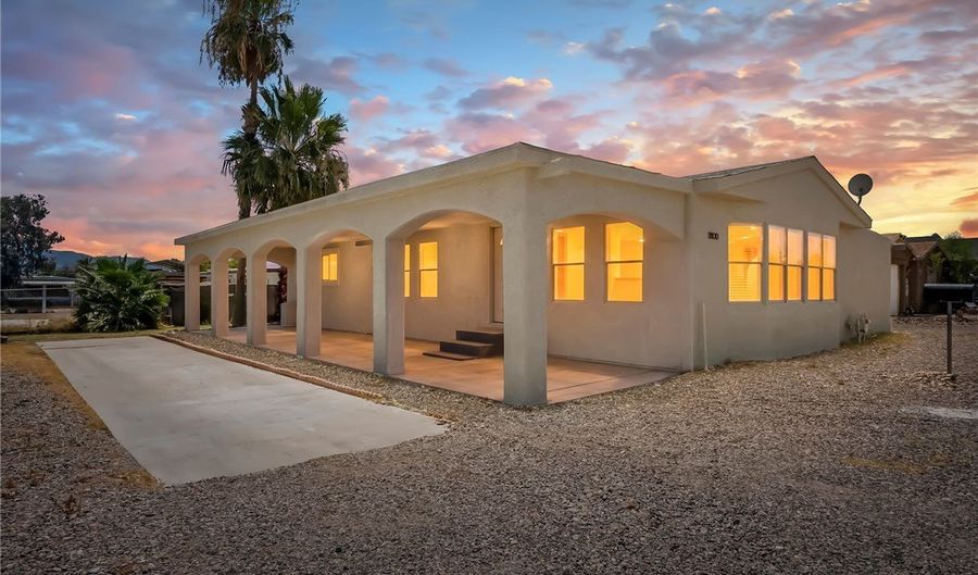 1800 Granada Dr, Bullhead City, AZ 86442 - 5 Beds, 4 Bath