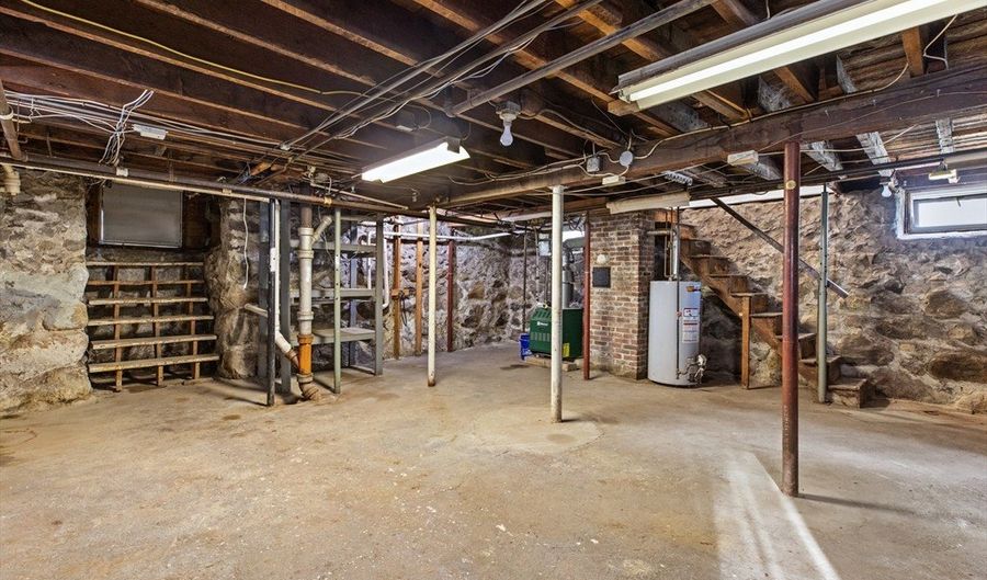 17 Ripley Rd, Belmont, MA 02478 - 4 Beds, 2 Bath