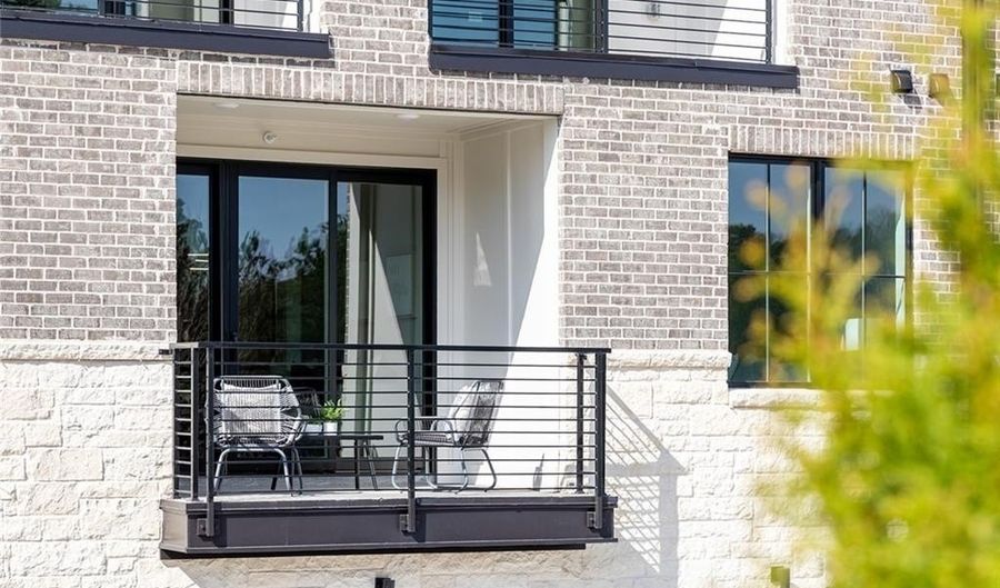 7130 Summit Pl, Alpharetta, GA 30009 - 2 Beds, 2 Bath