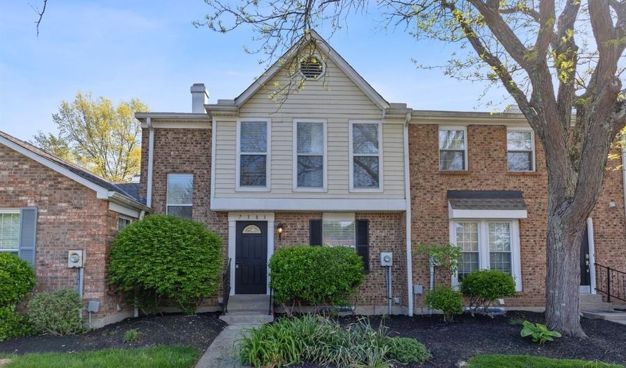 7383 Woodcroft Dr, Anderson Twp., OH 45230 - 3 Beds, 3 Bath