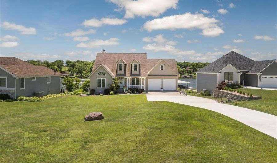 934 Lake Viking Ter, Altamont, MO 64620 - 4 Beds, 4 Bath