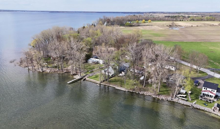 23 Mud Pt S, Alburgh, VT 05440 - 3 Beds, 2 Bath