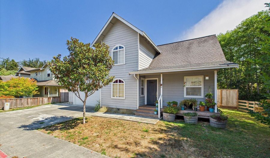 2700 Meadow Creek Way, Arcata, CA 95521 - 4 Beds, 3 Bath