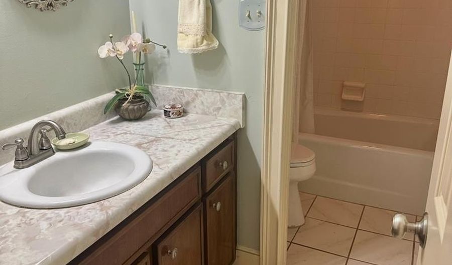 2450 Tuxedo Pl, Albany, GA 31707 - 2 Beds, 2 Bath