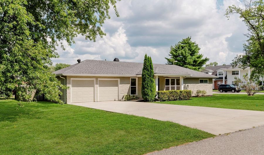 10409 Barmore Ave, Indianapolis, IN 46280 - 3 Beds, 2 Bath