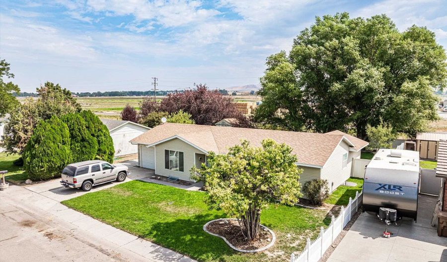 5798 Moses, Chubbuck, ID 83202 - 4 Beds, 2 Bath