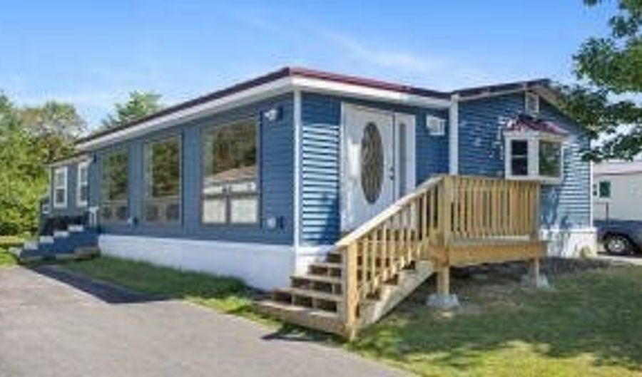 16 G St, Bangor, ME 04401 - 2 Beds, 2 Bath