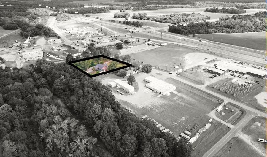 240 Whittle Cir, Ashburn, GA 31714 - 0 Beds, 4 Bath