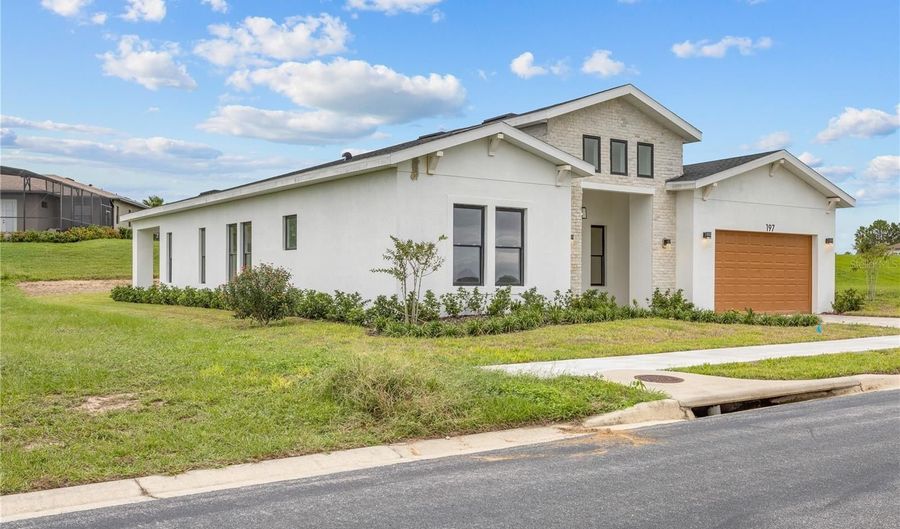 197 VALENCIA RIDGE Dr, Auburndale, FL 33823 - 4 Beds, 3 Bath