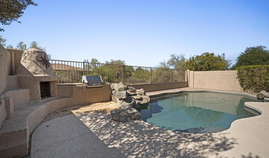 5051 E LUCIA Dr, Cave Creek, AZ 85331 - 3 Beds, 2 Bath