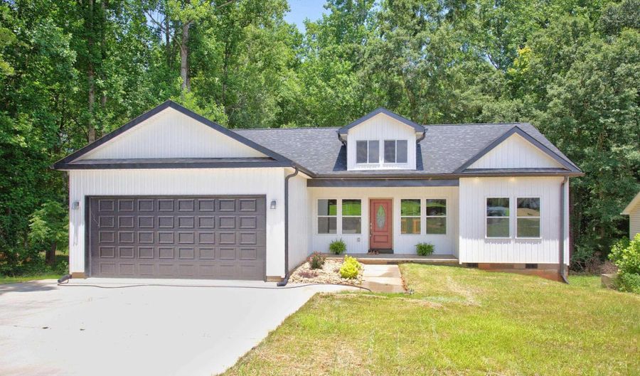 223 Maple Dr, Anderson, SC 29621 - 3 Beds, 2 Bath