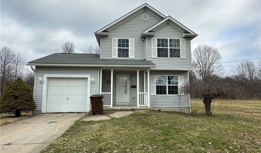 9144 Maple Grv, Windham, OH 44288 - 3 Beds, 2 Bath