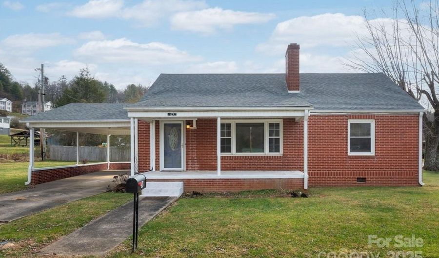 43 Henline Ln, Bakersville, NC 28705 - 2 Beds, 1 Bath