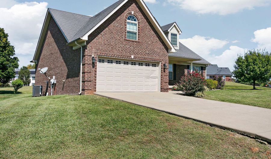 105 Fox Ridge Rd, Bardstown, KY 40004 - 4 Beds, 2 Bath