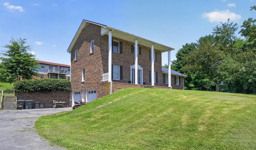 797 FALCON Dr NE, Abingdon, VA 24210 - 5 Beds, 3 Bath
