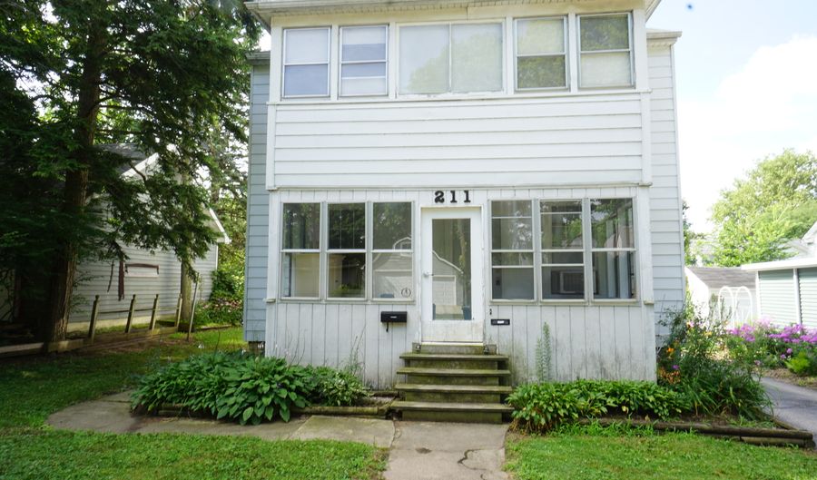 211 Edwards Ave 1, West Dundee, IL 60118 - 2 Beds, 1 Bath