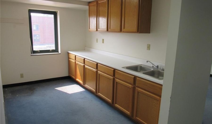 307 Henry St 302, Alton, IL 62002 - 0 Beds, 0 Bath