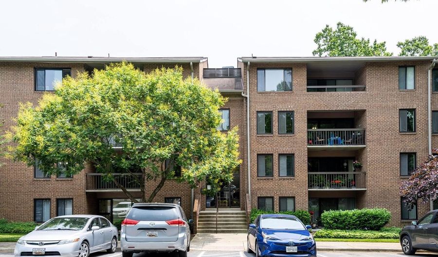 11401 COMMONWEALTH Dr #204, Rockville, MD 20852 - 2 Beds, 2 Bath