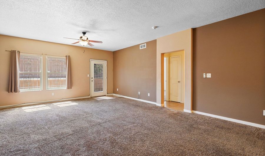 2215 ODESSA Ct SW, Albuquerque, NM 87121 - 3 Beds, 2 Bath
