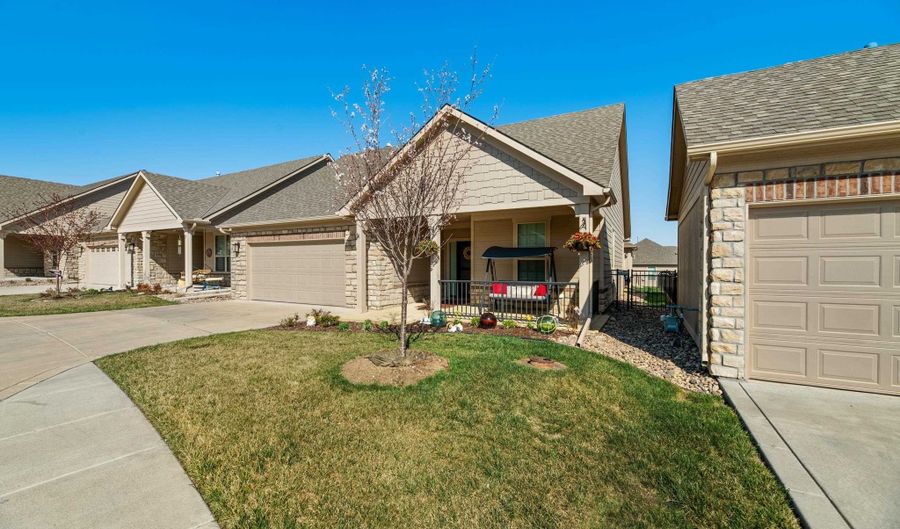 4928 N Prestwick Ave, Bel Aire, KS 67226 - 2 Beds, 2 Bath