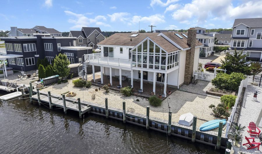 259 Cypress Dr, Bayville, NJ 08721 - 5 Beds, 3 Bath