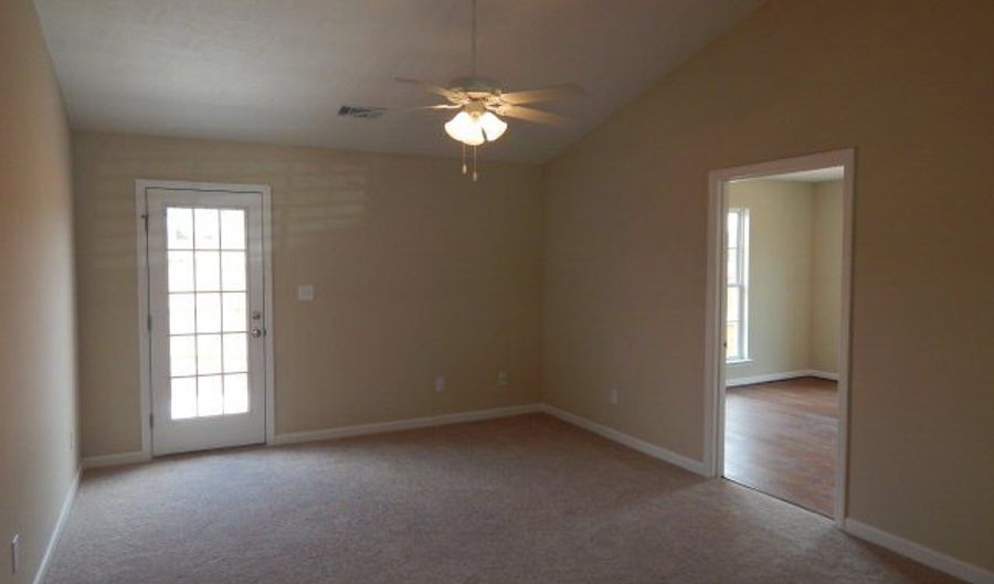 203 Bobwhite Dr, Aiken, SC 29801 - 3 Beds, 2 Bath