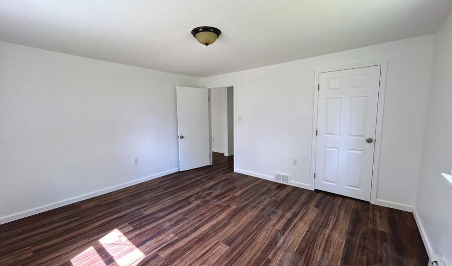 28 SEIDEL Rd, Reading, PA 19606 - 4 Beds, 1 Bath