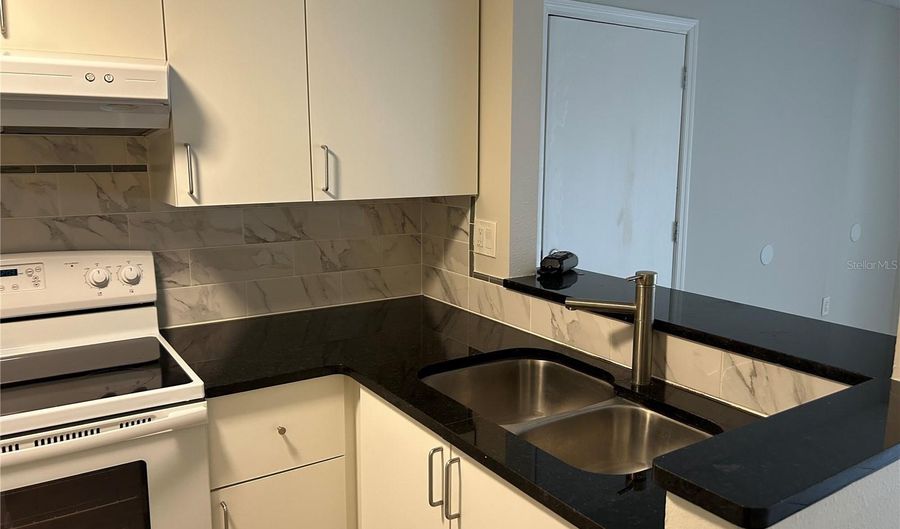 608 ORANGE Dr 181, Altamonte Springs, FL 32701 - 1 Beds, 1 Bath