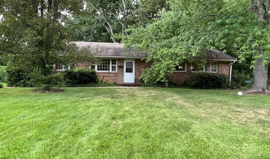 8716 MCNAIR Dr, Alexandria, VA 22309 - 3 Beds, 2 Bath
