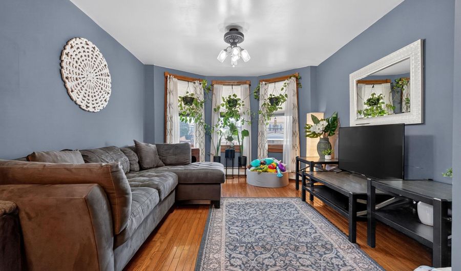 356 AVENUE A, Bayonne, NJ 07002 - 7 Beds, 4 Bath