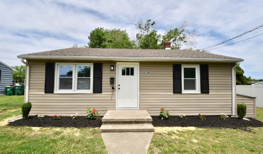 10169 LOCUST St, Laurel, DE 19956 - 2 Beds, 1 Bath