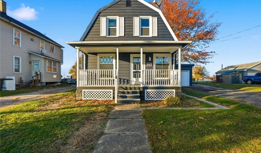 949 E 6th St, Ashtabula, OH 44004 - 3 Beds, 2 Bath