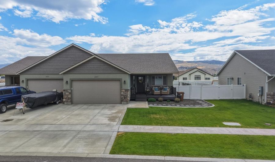 1027 Pinewood Ave, Chubbuck, ID 83202 - 4 Beds, 3 Bath