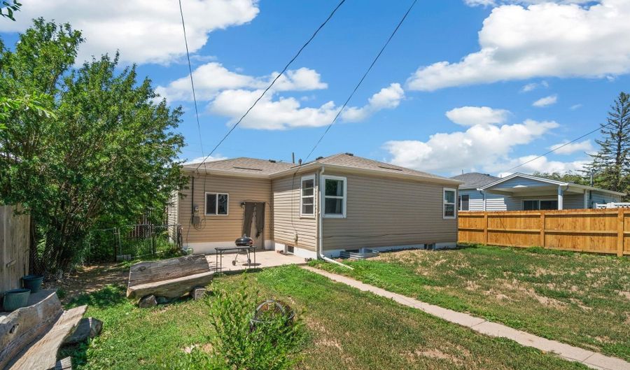 1517 CONVERSE Ave, Cheyenne, WY 82001 - 4 Beds, 2 Bath