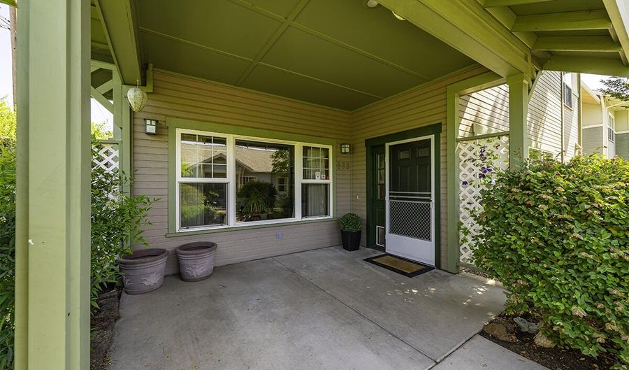 833 Cobblestone Ct, Ashland, OR 97520 - 2 Beds, 2 Bath