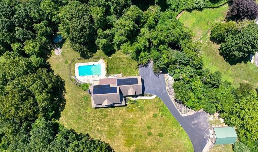 45 Pine Swamp Rd, Cumberland, RI 02864 - 5 Beds, 4 Bath