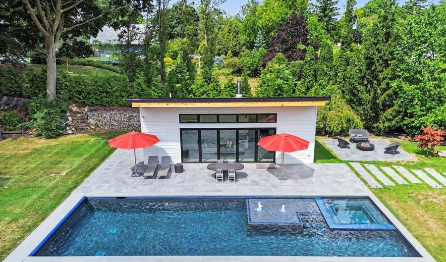 504 Burson Pl, Ann Arbor, MI 48104 - 5 Beds, 6 Bath
