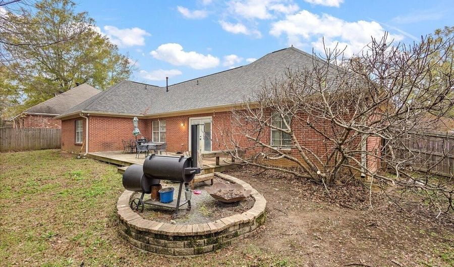 437 Old Town Cir, Brandon, MS 39042 - 3 Beds, 2 Bath