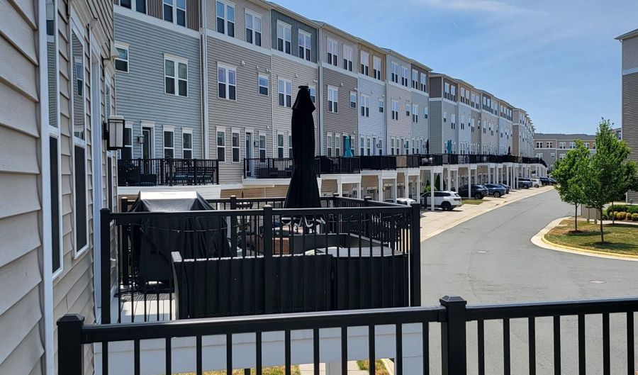 24626 CABLE MILL Ter, Aldie, VA 20105 - 3 Beds, 3 Bath