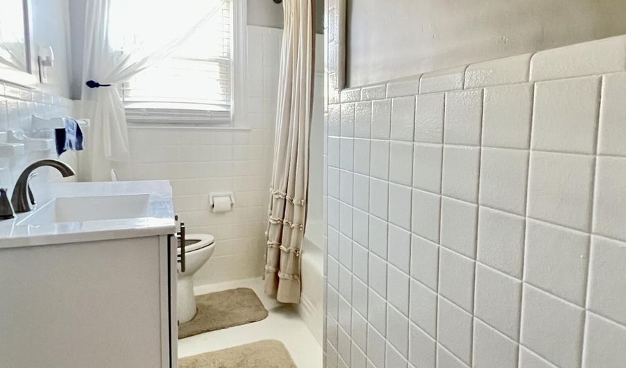 410 E Main St, Aulander, NC 27805 - 3 Beds, 2 Bath