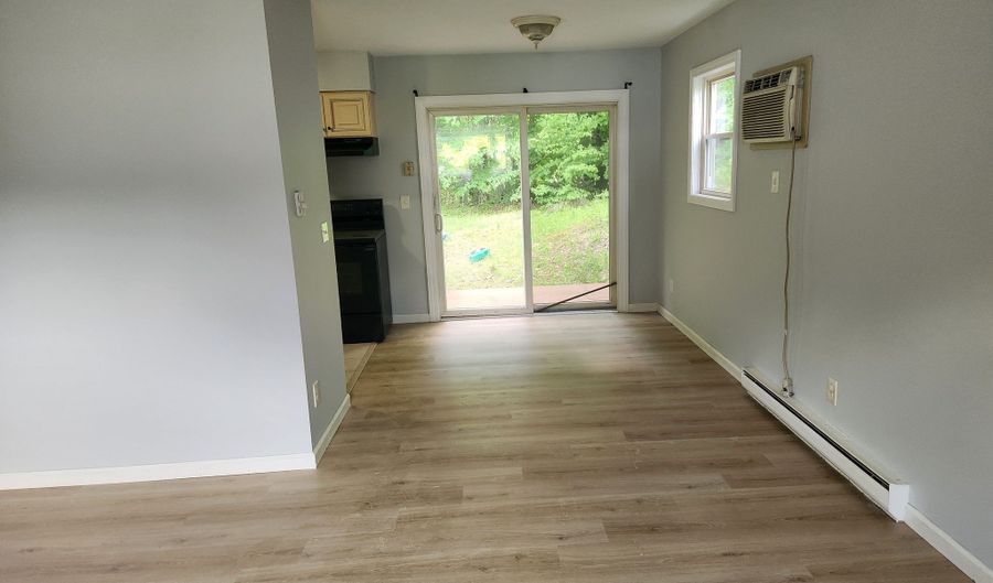 1 Knollwood Dr, Bethel, CT 06801 - 2 Beds, 1 Bath