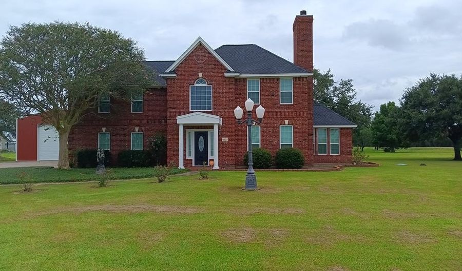 5625 C/R 45, Angleton, TX 77515 - 3 Beds, 3 Bath