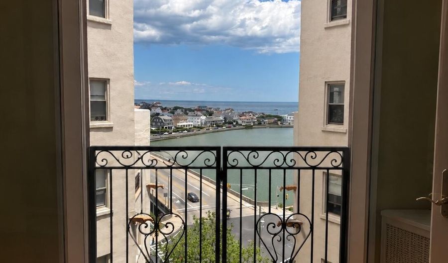 400 Deal Lake Dr 8F, Asbury Park, NJ 07712 - 2 Beds, 2 Bath