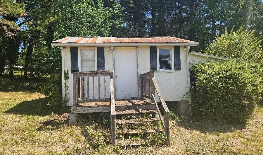 7163 Gladys Rd, Altavista, VA 24517 - 3 Beds, 2 Bath