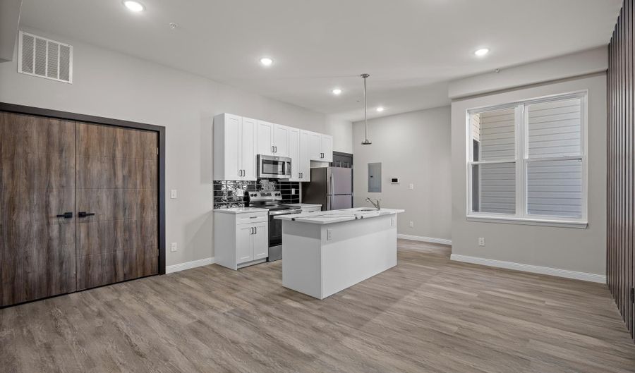 405 N SIMPSON St, Philadelphia, PA 19151 - 2 Beds, 2 Bath