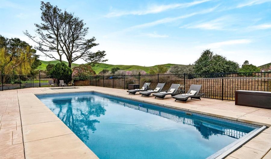 3534 Spurs Trl, American Canyon, CA 94503 - 4 Beds, 2 Bath